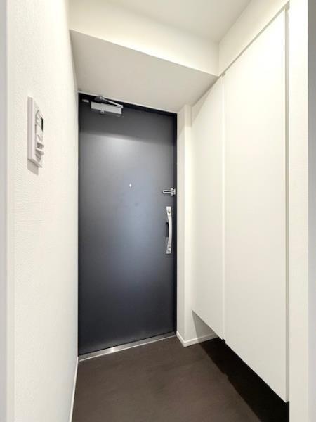 エレミ本蓮沼2階 玄関