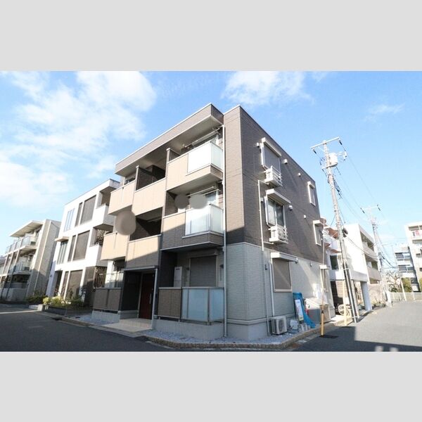 イルミネイト302号室 外観