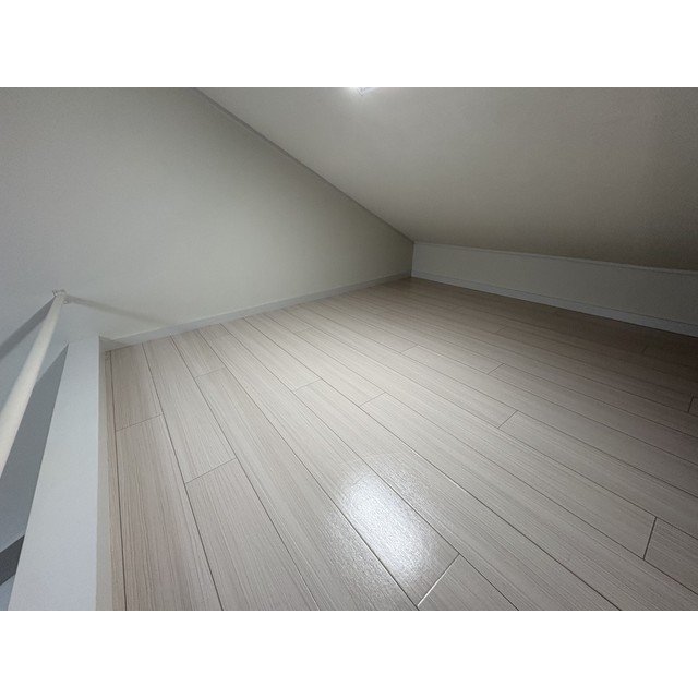 サニーサイド三田南B 内観