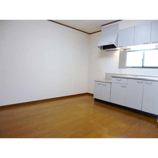 アムール HAPPINESS202号室 リビング