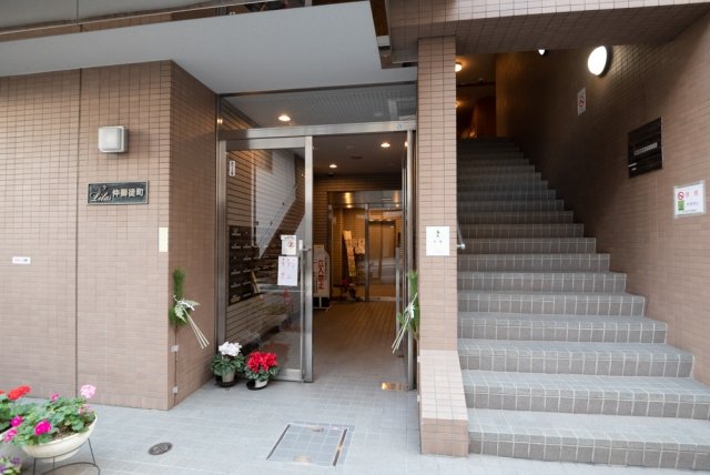 リーラ仲御徒町 エントランス