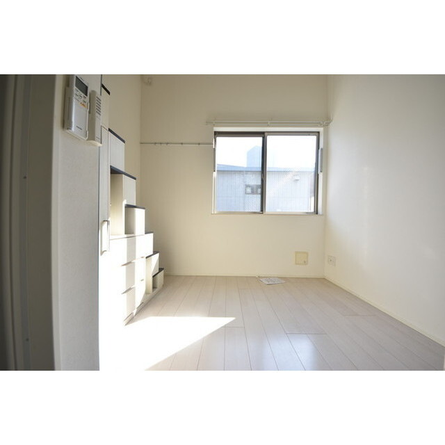 デルソルイケブクロ 内観