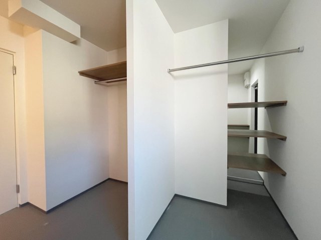 六実ベース 広々クローゼット※部屋によって少しデザインが異なります
