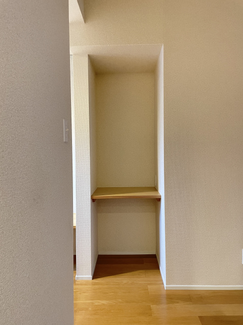 OWN APARTMENT 一之江101号室 収納