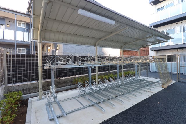 GENOVIA堀切菖蒲園0705号室 駐輪場