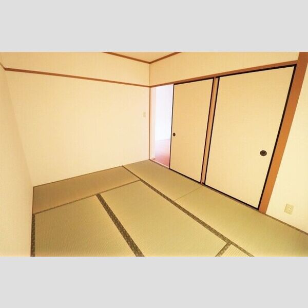 松丸第二コーポラス201号室 和室　6帖
