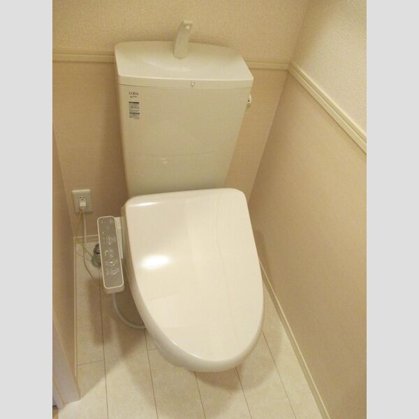 ヴァンベール105号室 温水洗浄暖房便座
