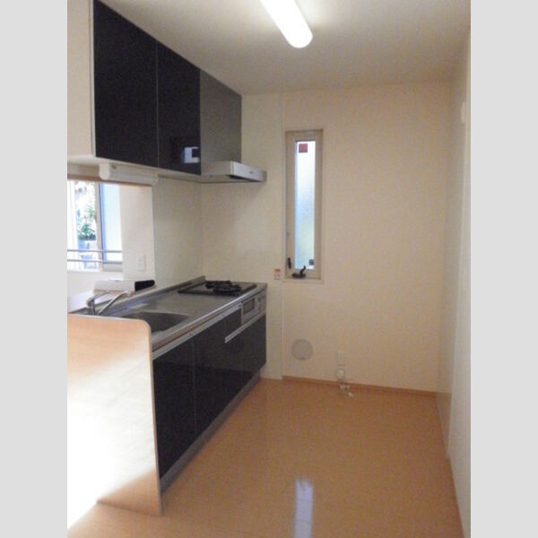 ペルーシェ　B棟 小窓あり