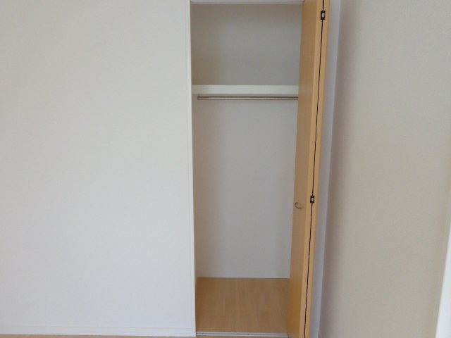 Ｆｒａｎｇｉａ（フランジア） 洋室収納