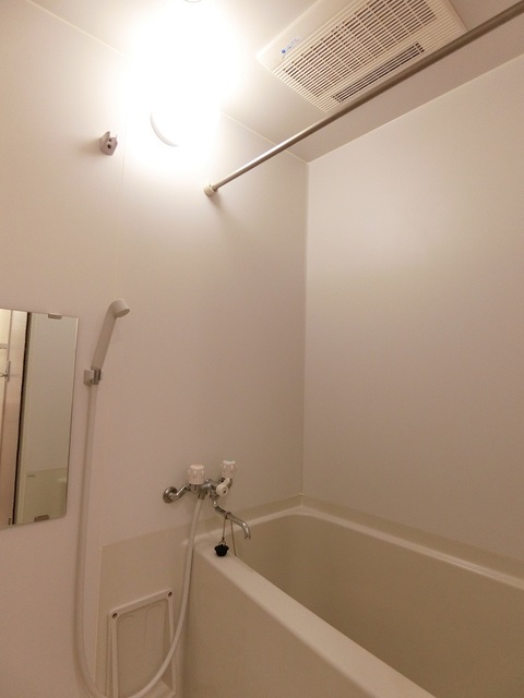 ハーミット高幡0302号室 お風呂