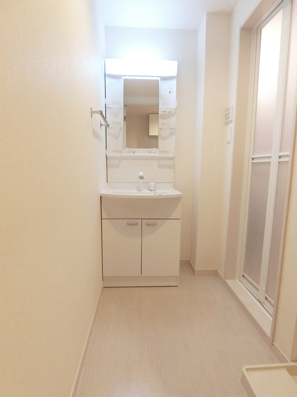 リブリ・湘南シティ 洗面