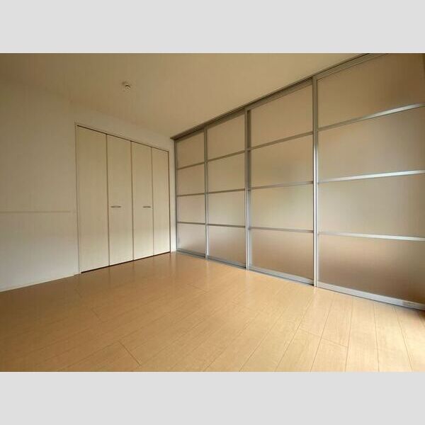 コモレビ大蔵　E102号室 B102号室　洋室