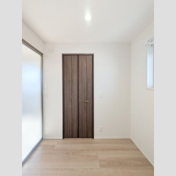 Noble villa鹿手袋　B301号室 洋室