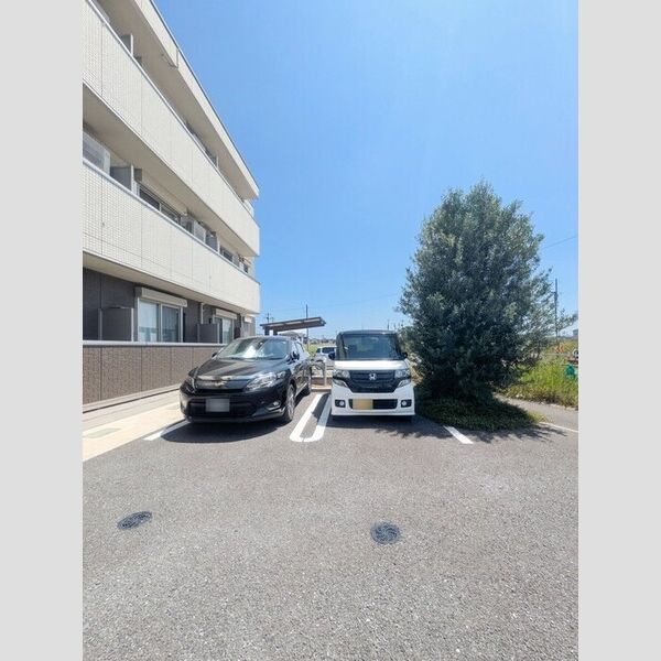 ローズ　ハーモニー 駐車場