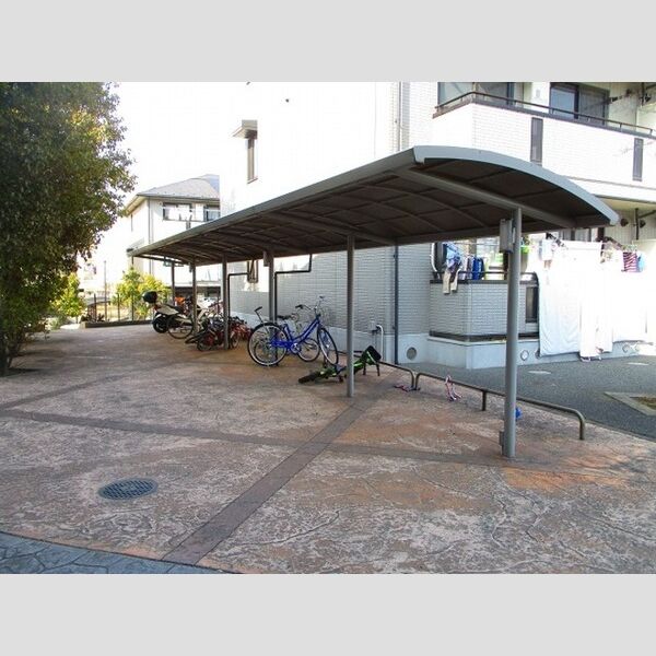 フォレストヒルズ　D 駐輪場