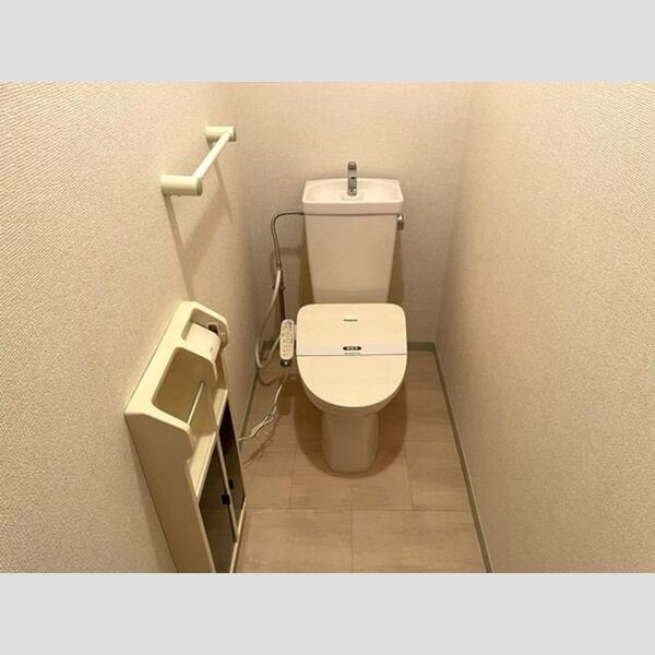 フレマリール鎌ヶ谷　B トイレ　温水洗浄暖房便座