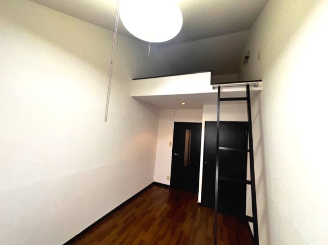 リエス稲田堤 内観