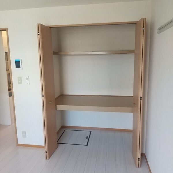 ウェーブ 高さと奥行きのあるクローゼットです