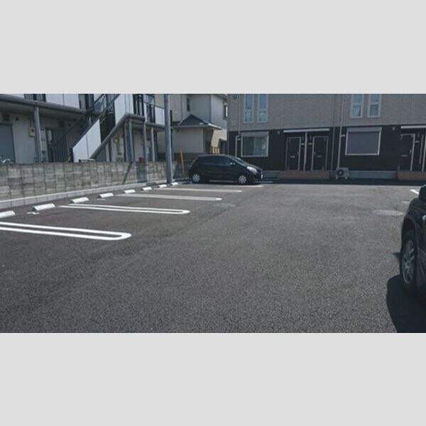 ベルレージュ　A102号室 駐車場