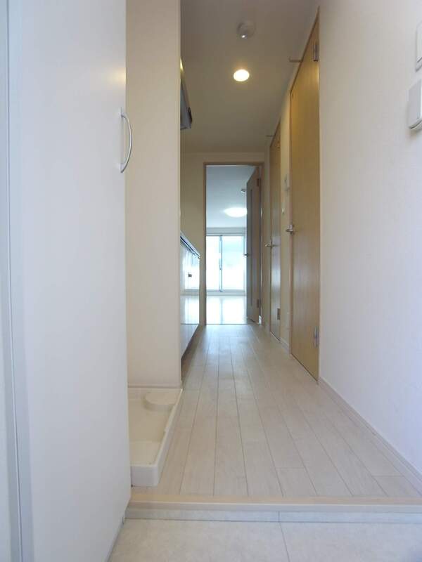 リブリ・グランパル江戸川1階 玄関