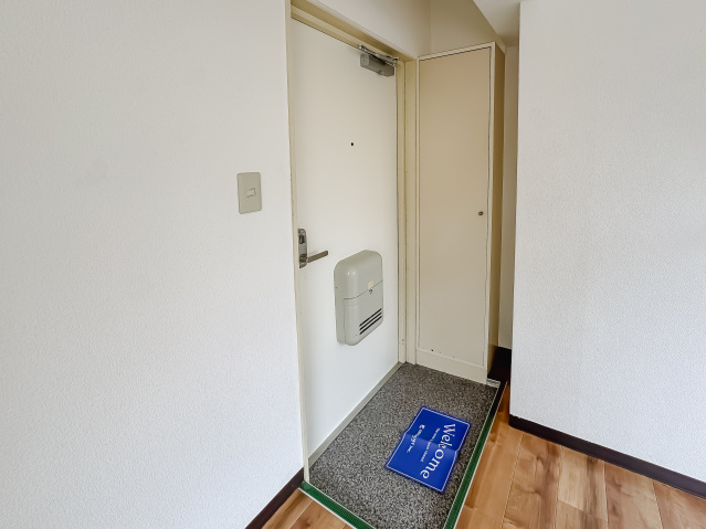 スカイコート立川2 玄関