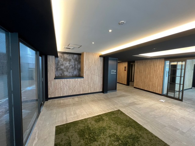 ＫＥＮＺＯ　ＨＡＵＳ　ＥＫＯＤＡ エントランス