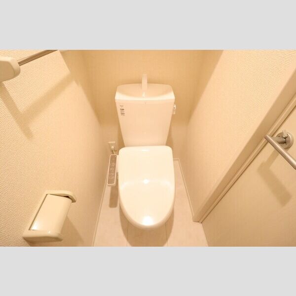 カンパーナ101号室 温水洗浄暖房便座