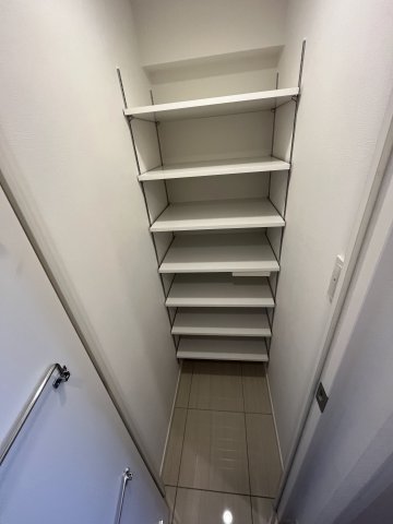 アジールコート板橋本町0404号室 収納
