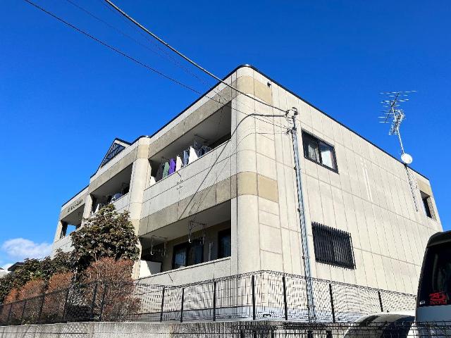 ヤマリハウス 外観写真（昼）