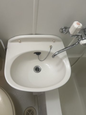 ジェンマーノ生麦101号室 洗面