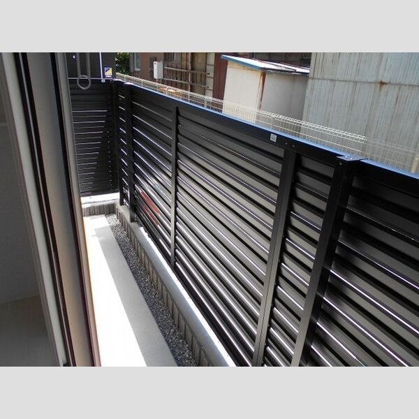 セレシェイラ弐番館103号室 テラス