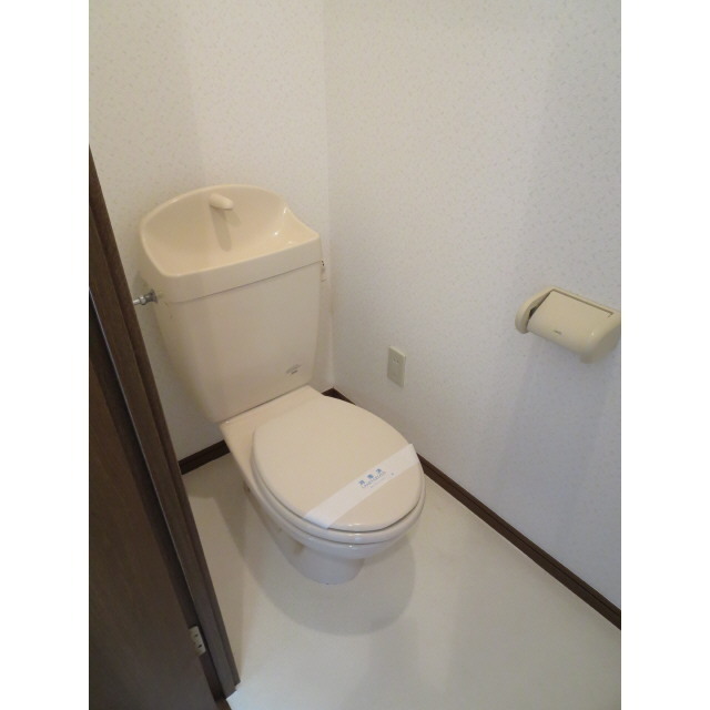 アンプルール フェール Surie106号室 内観