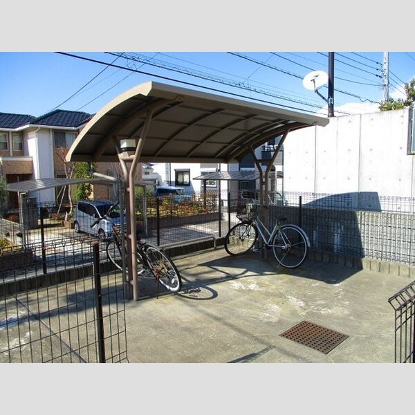 ルーチェ202号室 駐輪場