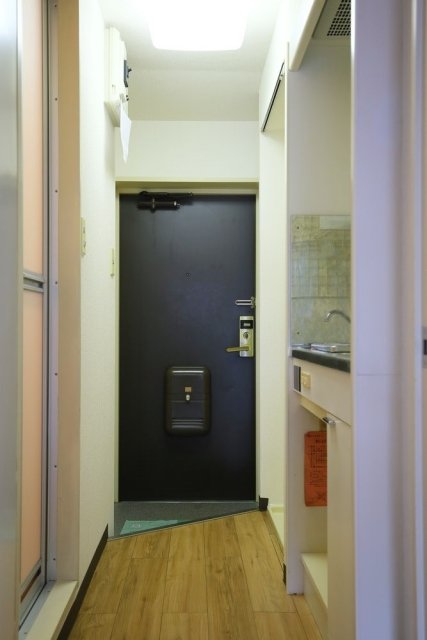 ドム学芸大4階 玄関