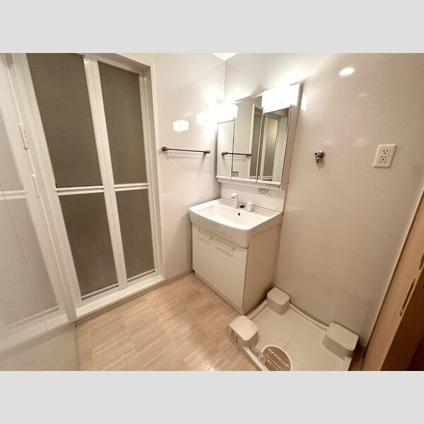 ベルファミーユ高根台Ⅱ402号室 洗面所