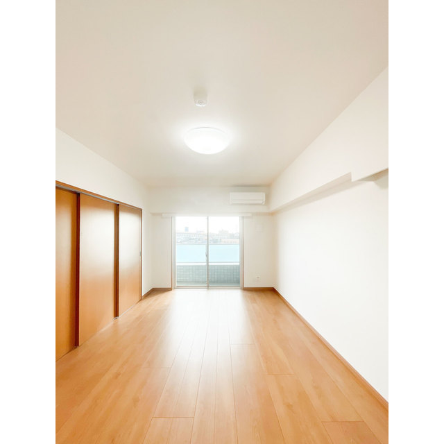 アーバハイツ六町環七北通り0504号室 リビング