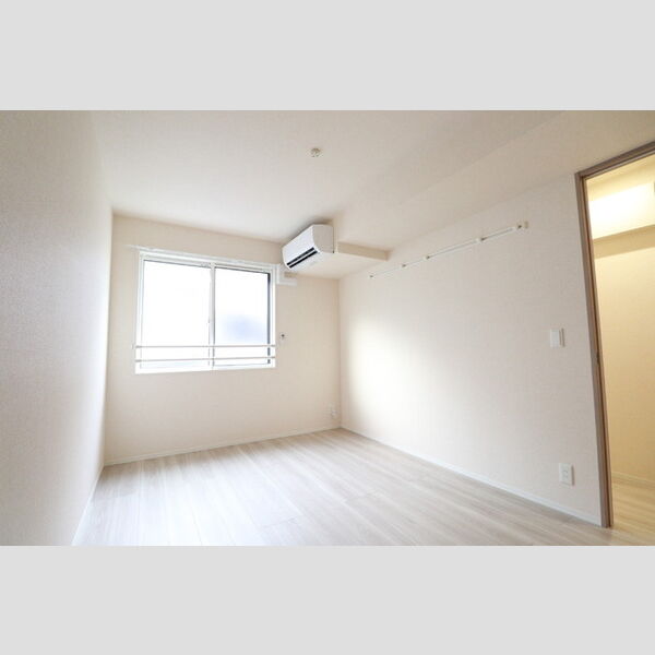 Blanc Cube(ブラン キューブ)302号室 リビング