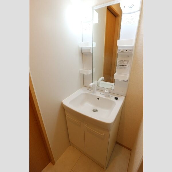 キャトルセゾン　F 洗髪洗面化粧台