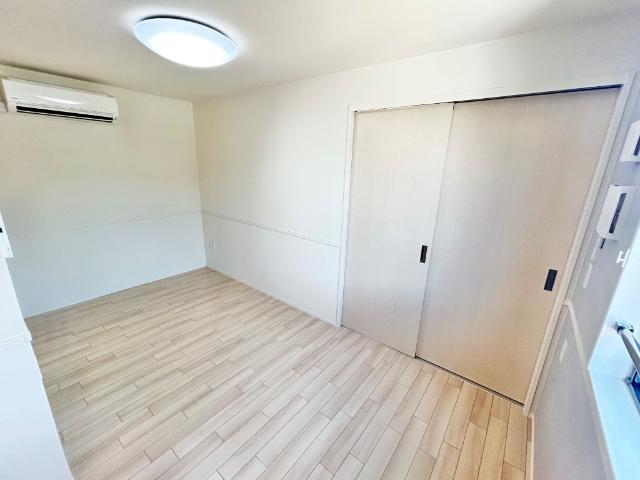 charme・toit（シャルム・トワ）306号室 リビングダイニング