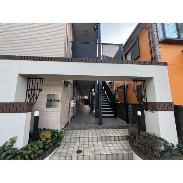 Celsion202号室 エントランス