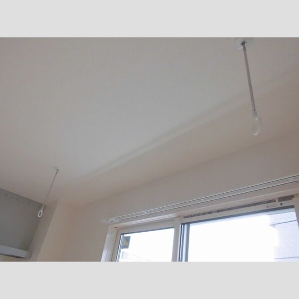 AROUSE202号室 室内物干し