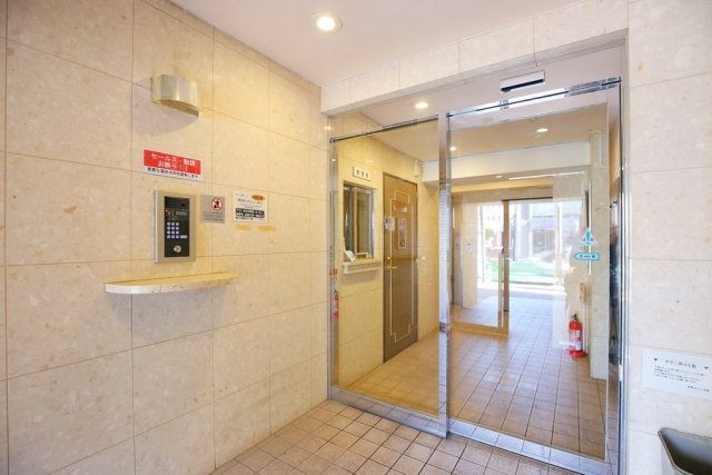 メインステージ三軒茶屋10階 エントランス