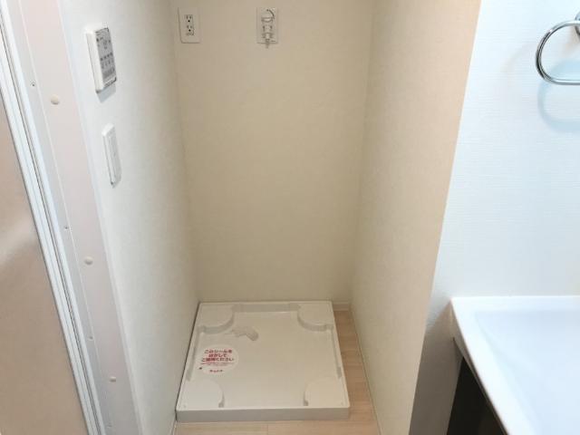 ビオラ・宮町203号室 洗濯機置場