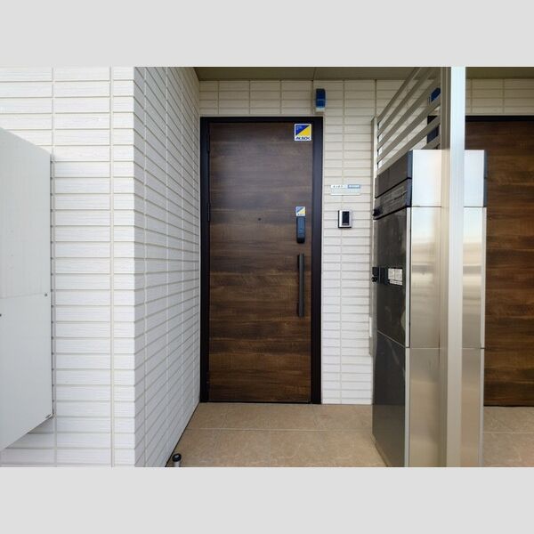 ファヴォーレ　A 玄関表