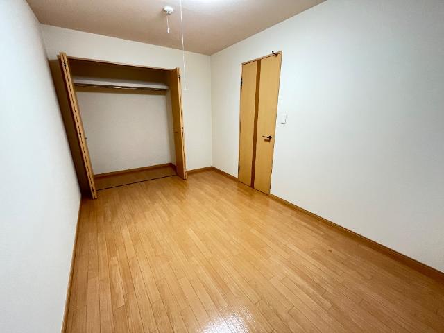 ワースファミリア101号室 寝室