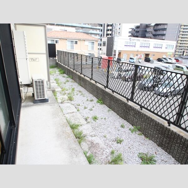 メゾンドコトー101号室 テラス