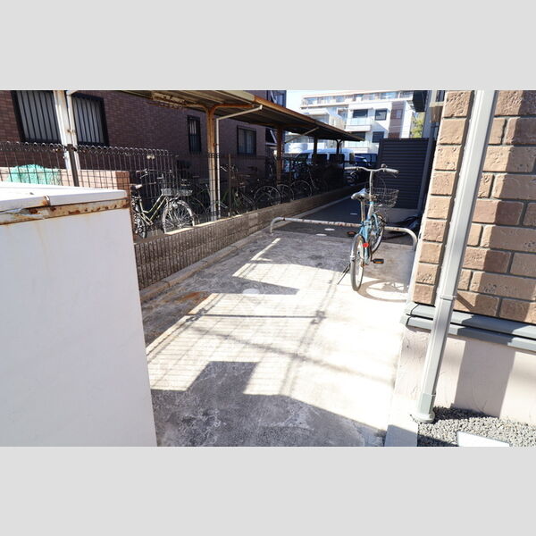 サニーコート8 駐輪場