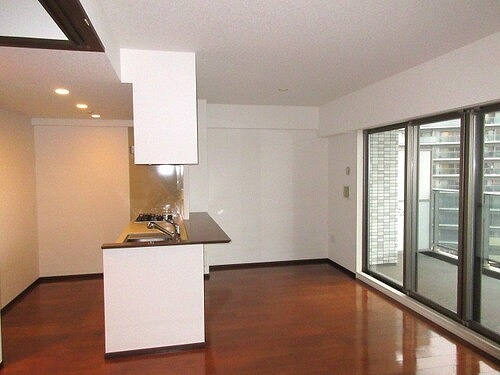 ライオンズ茅ヶ崎ザ・アイランズⅠ街区 LDK約15.6畳　※2021年11月の写真