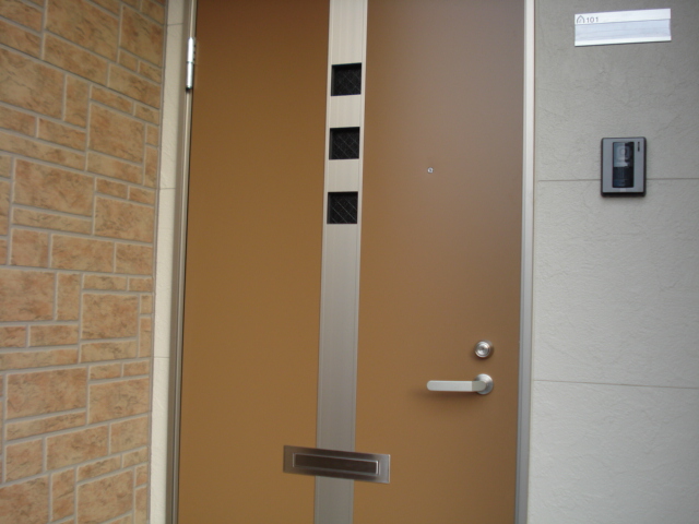 ドミール・ソレイユ101号室 玄関