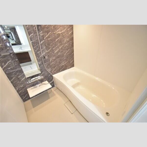 Same sky201号室 バス